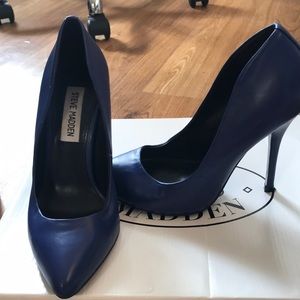 Blue Steve madden pumps.